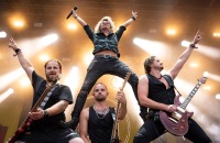KissinDynamite_Rockharz2024_MerlinSchoenfisch_3675